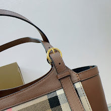 Chic Designer Satchel Bag - Luxury Women's Top Handle Handbag - NM5540