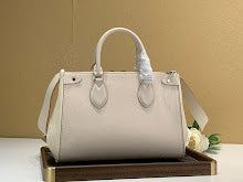 Premium Women's Crossbody Bag - Luxury Designer Fashion Accessory - NM5217