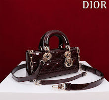 Premium Leather Crossbody Bag - Elegant Women's Designer Handbag - NM7294