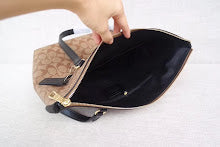 New Luxury Iconic Crossbody Bag - Women's Elegant Designer Fashion - NM6390