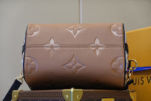 Luxury Structured Shoulder Bag - Women's Premium Designer Fashion - NM4864