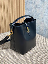 Chic Designer Crossbody Purse - Premium Luxury Women's Style - NM3580