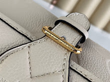 Premium Women's Shoulder Bag - Designer Luxury Fashion Accessory - NM4637