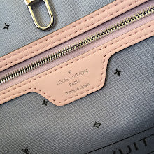 Premium Women's Top Handle Bag - Luxury Designer Satchel Fashion - NM5022