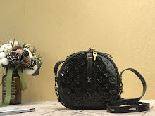 Chic Women's Satchel Handbag - Luxury Premium Designer Style - NM4260