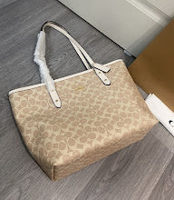 New Luxury Designer Shoulder Bag for Women - Premium Fashion Handbag - NM6608