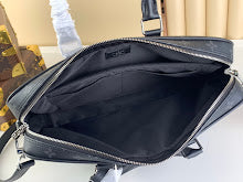Premium Leather Crossbody Bag - Elegant Women's Designer Handbag - NM4588