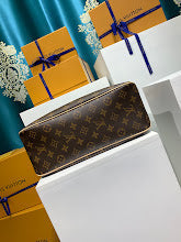 Designer Heritage Crossbody Bag - Premium Luxury Women's Fashion - NM4358