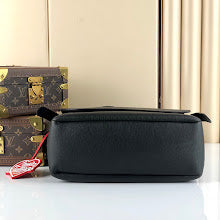 Designer Iconic Shoulder Bag - Luxury Women's Premium Fashion - NM4820