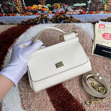 Chic Designer Tote Handbag - Luxury Premium Women's Fashion Bag - NM6739