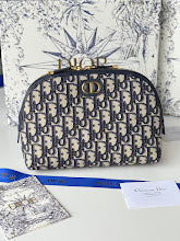 Luxury Monogram Shoulder Bag - Women's Elegant Designer Fashion - NM7356