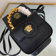 Luxury Structured Shoulder Bag - Women's Premium Designer Fashion - NM3097