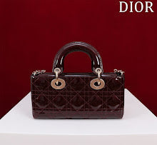 Premium Leather Crossbody Bag - Elegant Women's Designer Handbag - NM7294