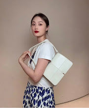 Premium Signature Crossbody - Chic Women's Luxury Designer Bag - NM5489