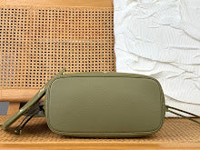 Premium Leather Crossbody Bag - Elegant Women's Designer Handbag - NM4522
