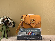 Luxury Structured Shoulder Bag - Women's Premium Designer Fashion - NM4190
