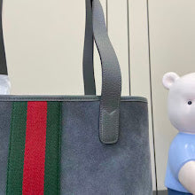 Luxury Iconic Crossbody Bag - Women's Elegant Designer Fashion - NM3882