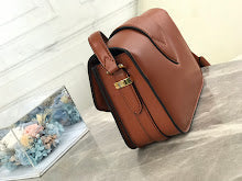 Luxury Signature Top Handle Bag - Elegant Women's Designer Handbag - NM4183