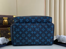 Luxury Iconic Crossbody Bag - Women's Elegant Designer Fashion - NM4546