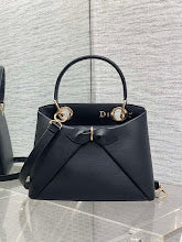 Chic Designer Tote Handbag - Luxury Premium Women's Fashion Bag - NM7418