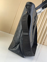 Premium Women's Shoulder Bag - Designer Luxury Fashion Accessory - NM4842
