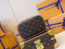 Premium Structured Satchel - Chic Women's Luxury Designer Handbag - NM4840