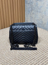 Chic Women's Designer Tote - Luxury Premium Handbag Style - NM3412