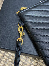 Luxury Iconic Crossbody Bag - Women's Elegant Designer Fashion - NM3802