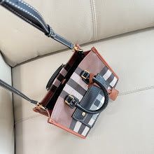 New Premium Signature Shoulder Bag - Chic Women's Luxury Designer - NM5729