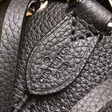 Chic Women's Designer Tote - Luxury Premium Handbag Style - NM4113