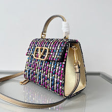 Chic Women's Designer Tote - Luxury Premium Handbag Style - NM2791