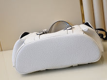 Premium Women's Crossbody Bag - Luxury Designer Fashion Accessory - NM5098