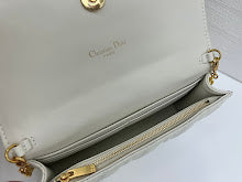 Chic Women's Designer Tote - Luxury Premium Handbag Style - NM7582