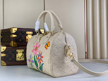 Chic Designer Satchel Bag - Luxury Women's Top Handle Handbag - NM4620
