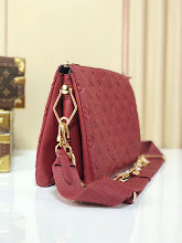 Luxury Structured Top Handle Bag - Premium Women's Designer Fashion - NM5166