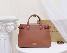 Premium Women's Crossbody Bag - Luxury Designer Fashion Accessory - NM5563