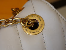 Premium Signature Crossbody - Chic Women's Luxury Designer Bag - NM5072