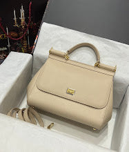 Chic Women's Designer Tote - Luxury Premium Handbag Style - NM7184