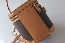 Luxury Structured Shoulder Bag - Women's Premium Designer Fashion - NM4629