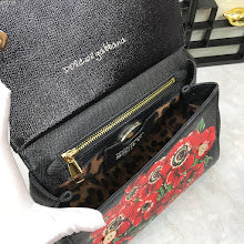 Premium Women's Shoulder Bag - Designer Luxury Fashion Accessory - NM7095