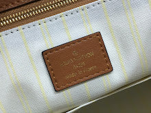 Luxury Structured Shoulder Bag - Women's Premium Designer Fashion - NM5207
