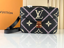 Luxury Iconic Crossbody Bag - Women's Elegant Designer Fashion - NM4797