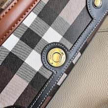 Chic Designer Crossbody Purse - Premium Luxury Women's Style - NM5606