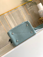 Premium Women's Shoulder Bag - Designer Luxury Fashion Accessory - NM4200