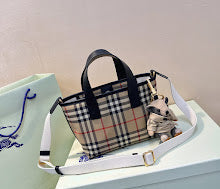 New Premium Heritage Tote Bag - Elegant Women's Luxury Designer Style - NM5832