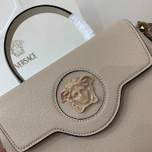 Chic Designer Tote Handbag - Luxury Premium Women's Fashion Bag - NM3060