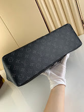 Premium Women's Shoulder Bag - Designer Luxury Fashion Accessory - NM4842