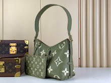Premium Women's Crossbody Bag - Luxury Designer Fashion Accessory - NM4683