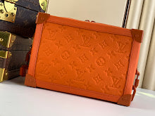 Premium Leather Crossbody Bag - Elegant Women's Designer Handbag - NM4211