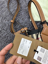 Chic Designer Shoulder Handbag - Premium Luxury Women's Style - NM5608